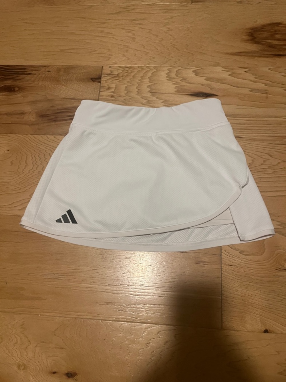 adidas White Women's Tennis Skort with Black Logo